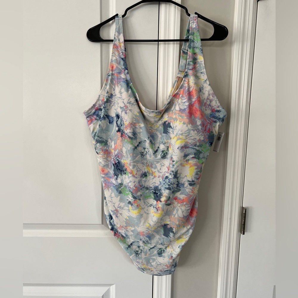 Old Navy plus size one piece swimsuit